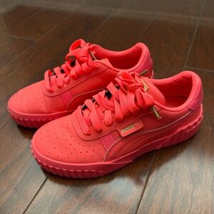 Puma Cali 80’s hot pink shoes
Lightly used, worn twice
